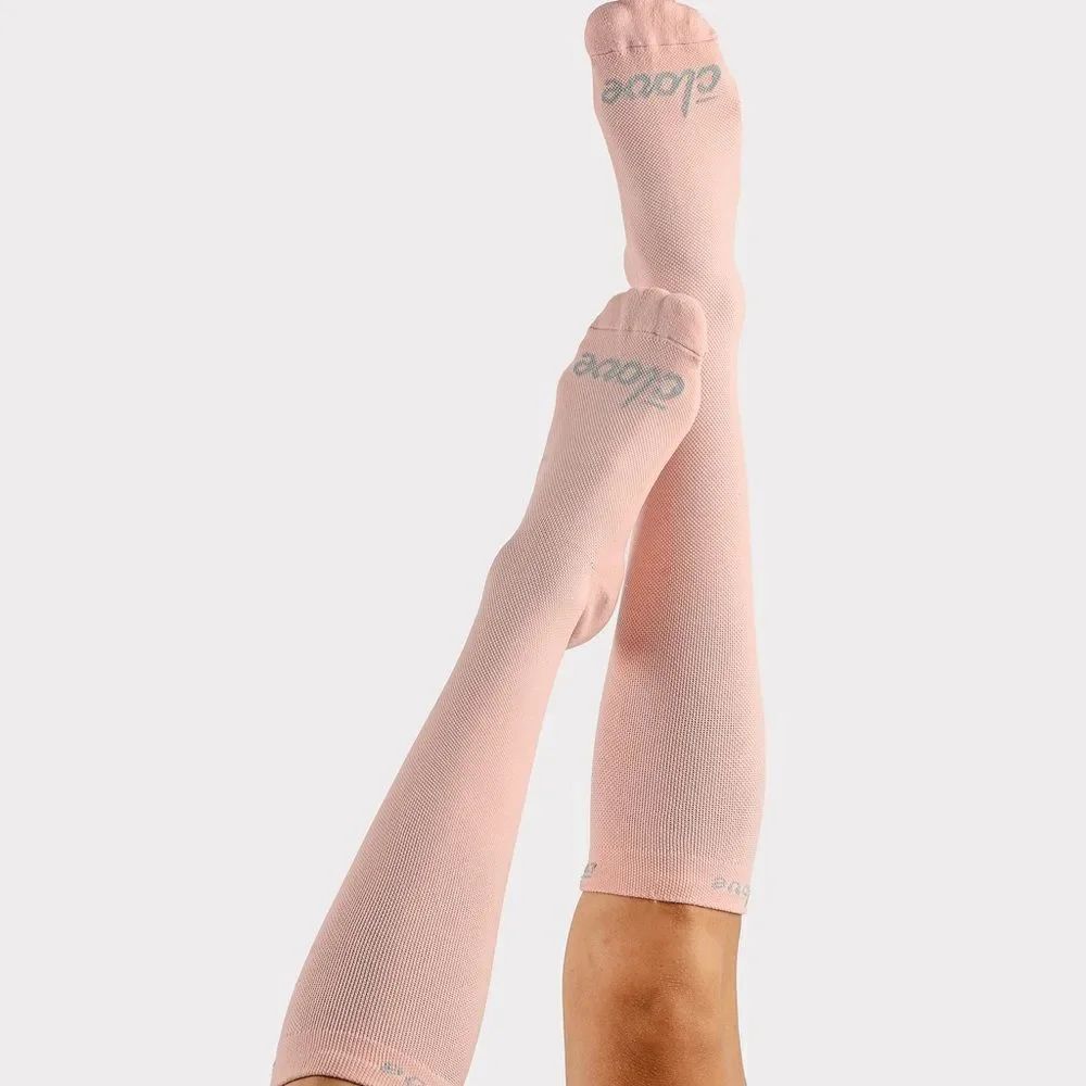 Clove CompressionโSocksโJustโPink